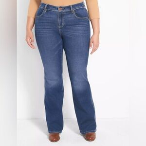 MAKE AN OFFER - LANE BRYANT Body Icon Classic Denim Mid-Rise Flare Jeans